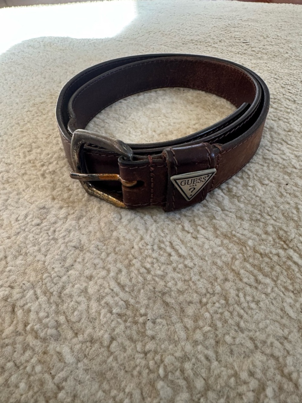 GUESS Men's Dark Brown Leather Belt with Silver Triangle Logo